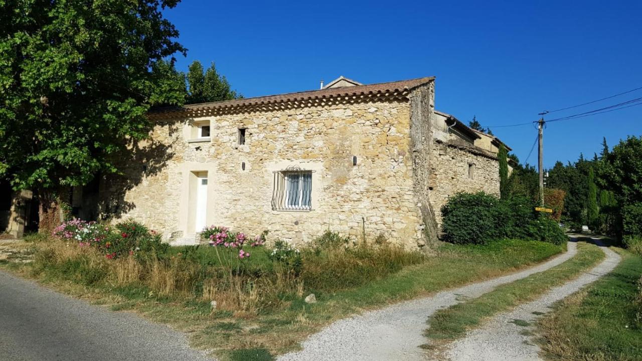 Maison Au Calme En Campagne Climatisee Caderousse المظهر الخارجي الصورة